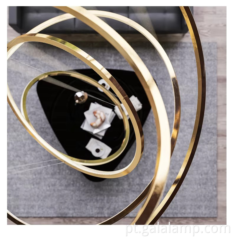 grand-entrance-hallway-chandelier-lighting